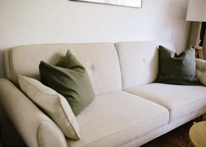 Stay-a-while I Emilio I Wlan *