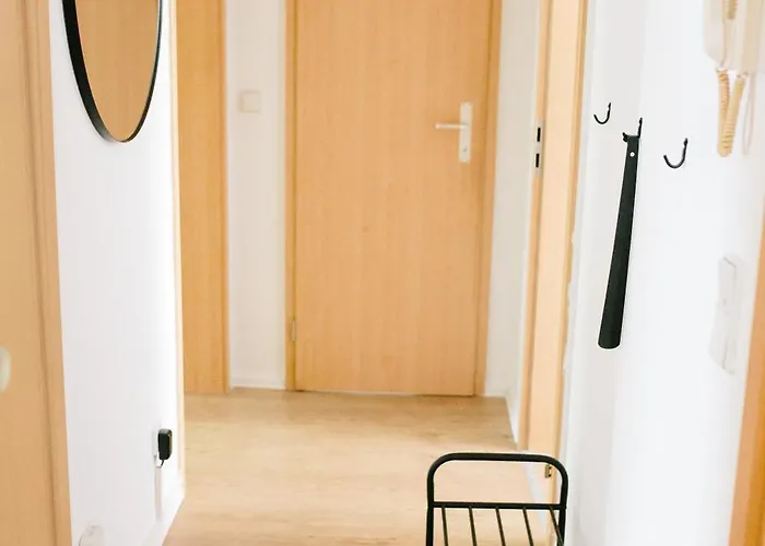 Stay-a-while I Emilio I Wlan *